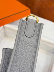 HM 26S EVELYNE BAG 23MM IN LIGHT GRAY GRAINED CALFSKIN