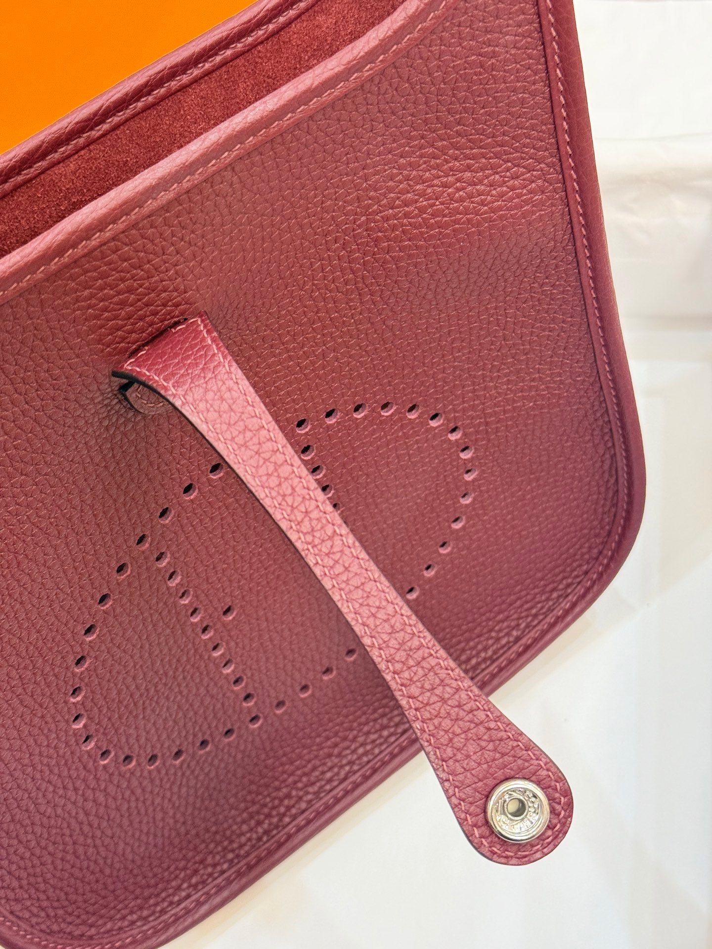 HM 26S EVELYNE BAG 23MM IN WINE RED GRAINED CALFSKIN