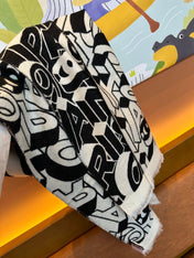 LETTER LOGO 178 CM SCARF IN BLACK MIX WHITE SHEEP WOOL AND SILK  393103