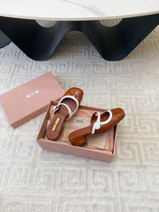 MARY JANE MULE PUMPS IN RED BROWN GLOSSY SHEEPSKIN