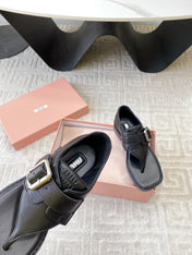THONG SANDALS IN BLACK LAMBSKIN WITH SILVER BUCKLE