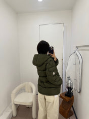 MONCLER 25S SHORT HOODED PUFFER JACKET 325
