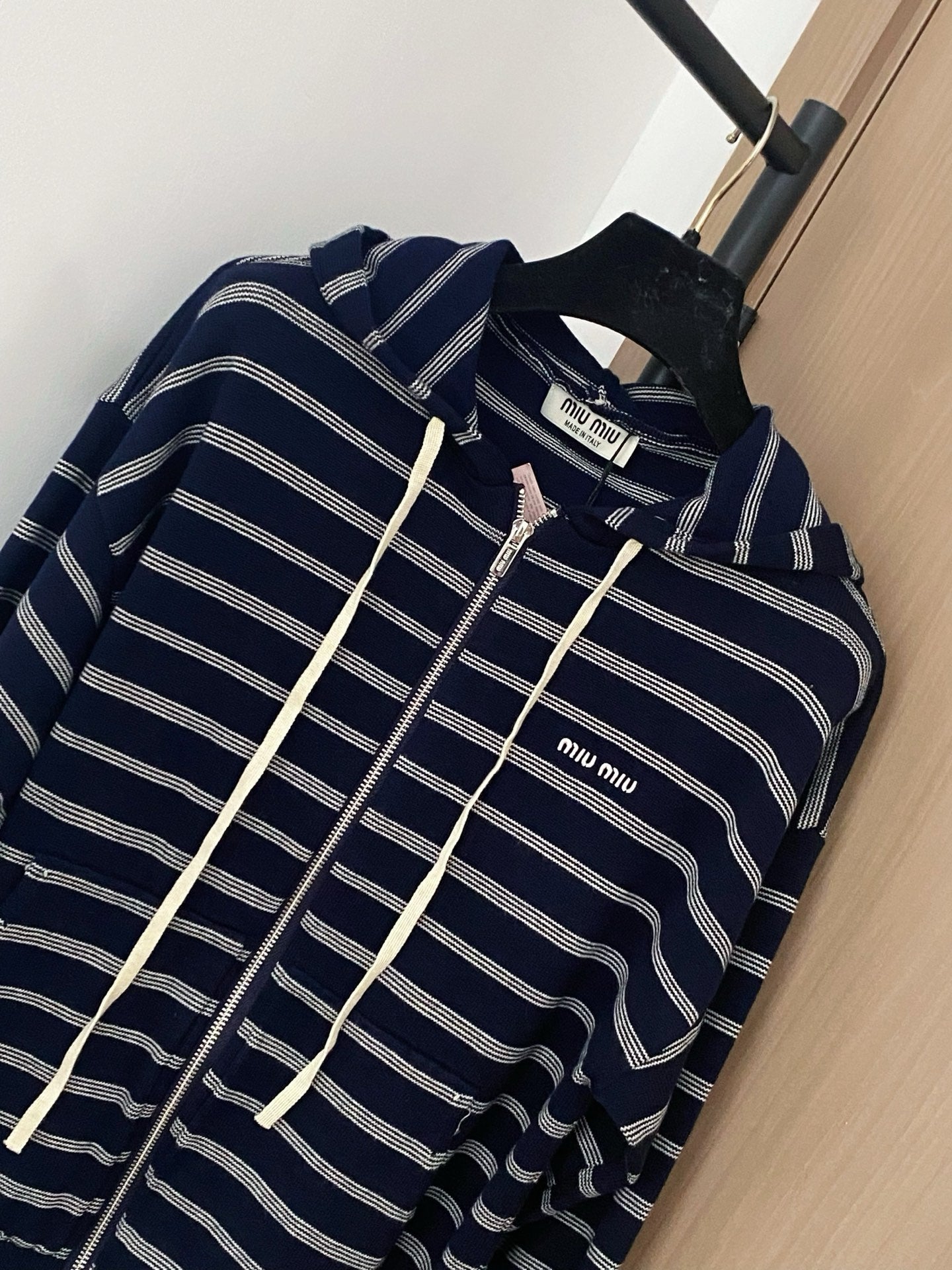 MIUMIU CARDIGAN STYLE 215