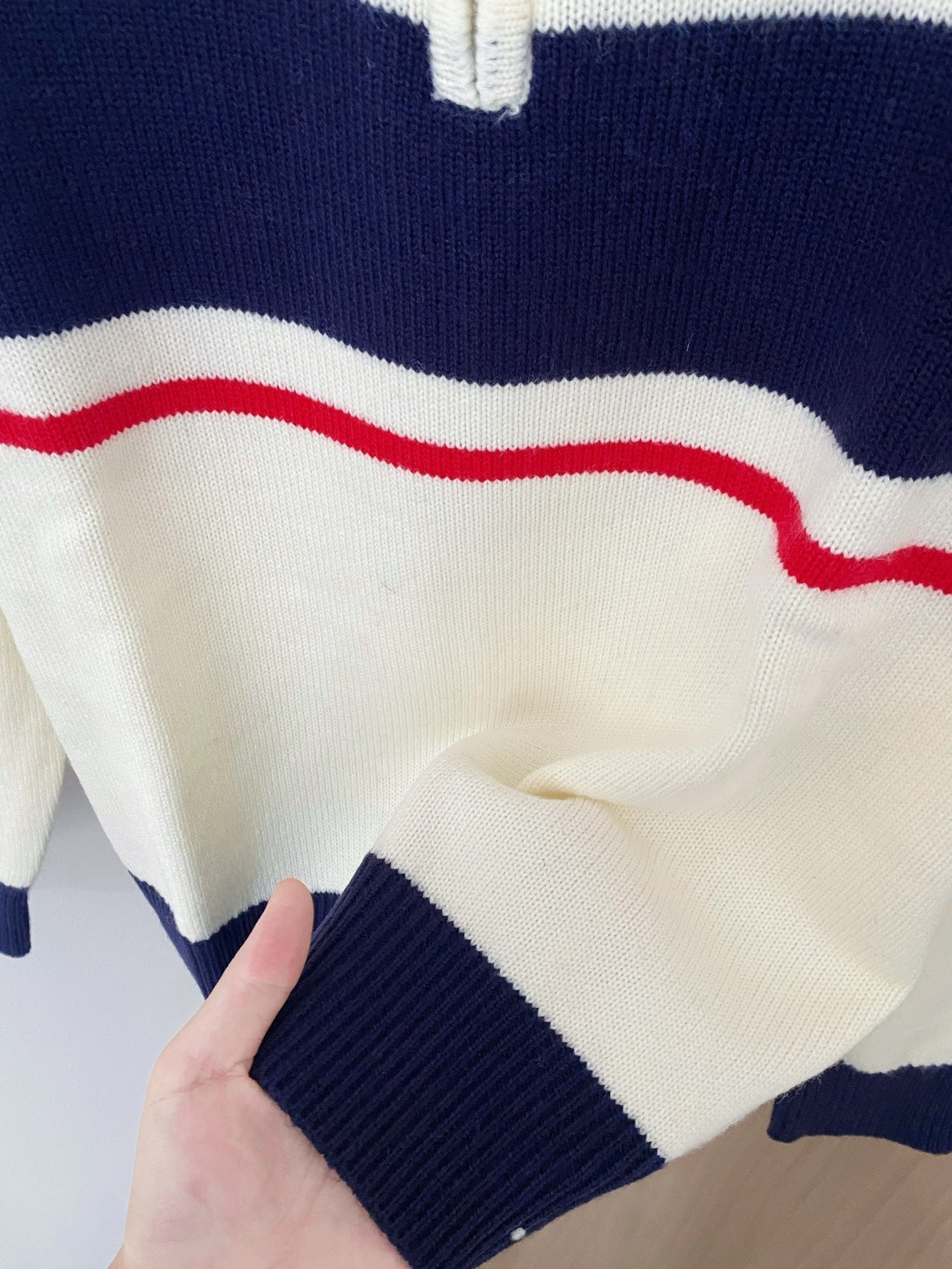 MIUMIU SWEATER STYLE 136
