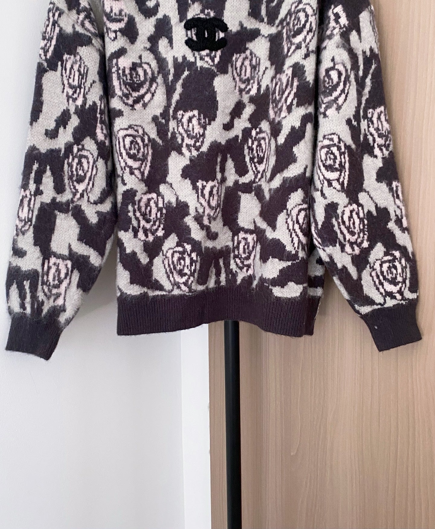 CHANEL 26S CREW NECK SWEATER 785