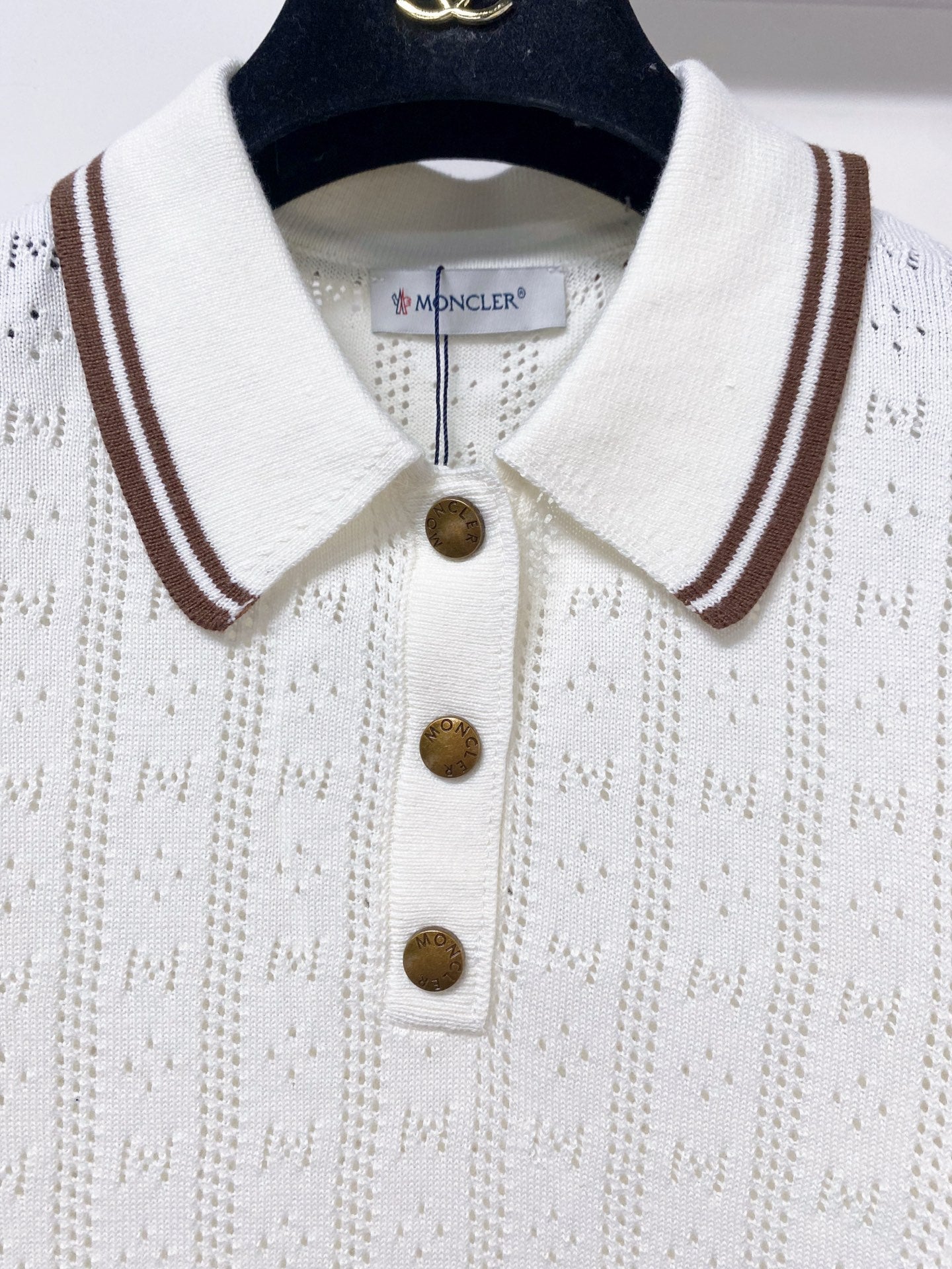 MONCLER 26S SHORT SLEEVE SHIRT 648