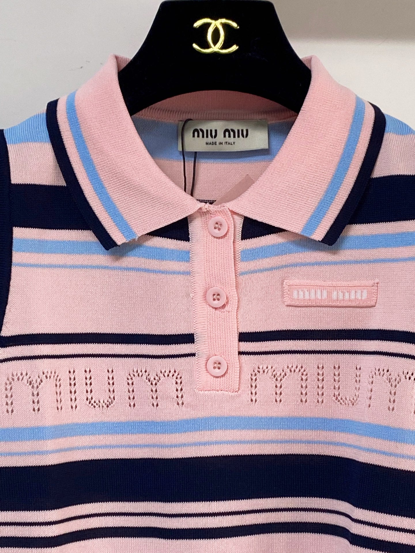 MIUMIU 26S SLEEVELESS KNIT POLO TOP STYLE 1124