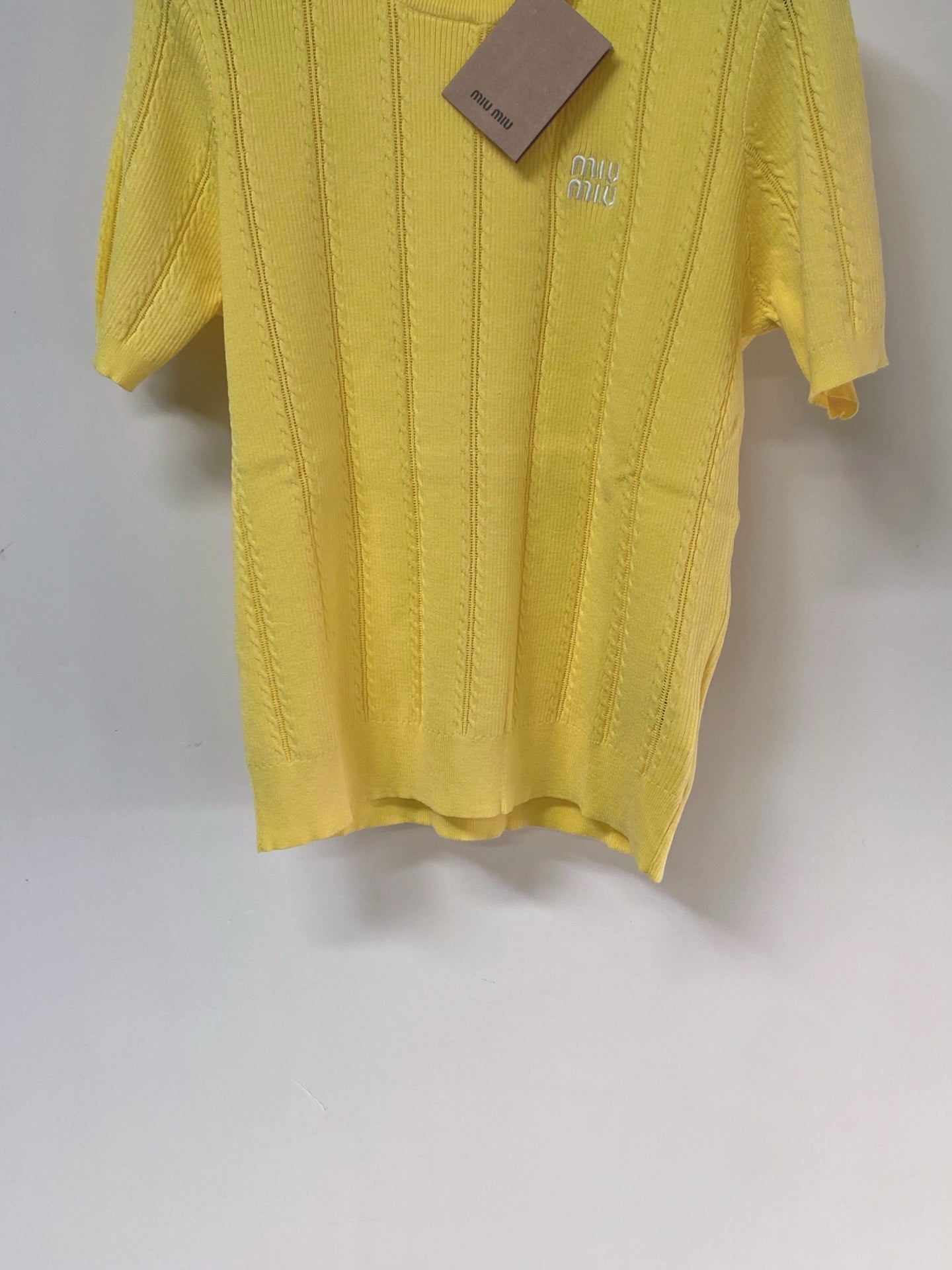 MIUMIU 26S SHORT-SLEEVED SWEATER STYLE 1120