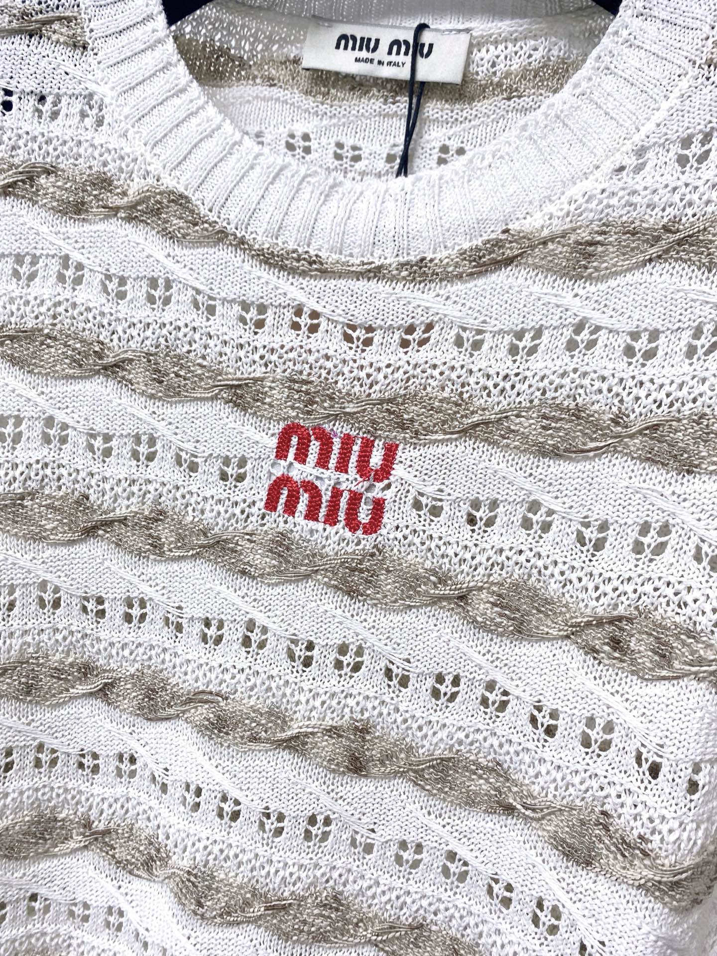 MIUMIU 26S SHORT-SLEEVED SWEATER STYLE 1045