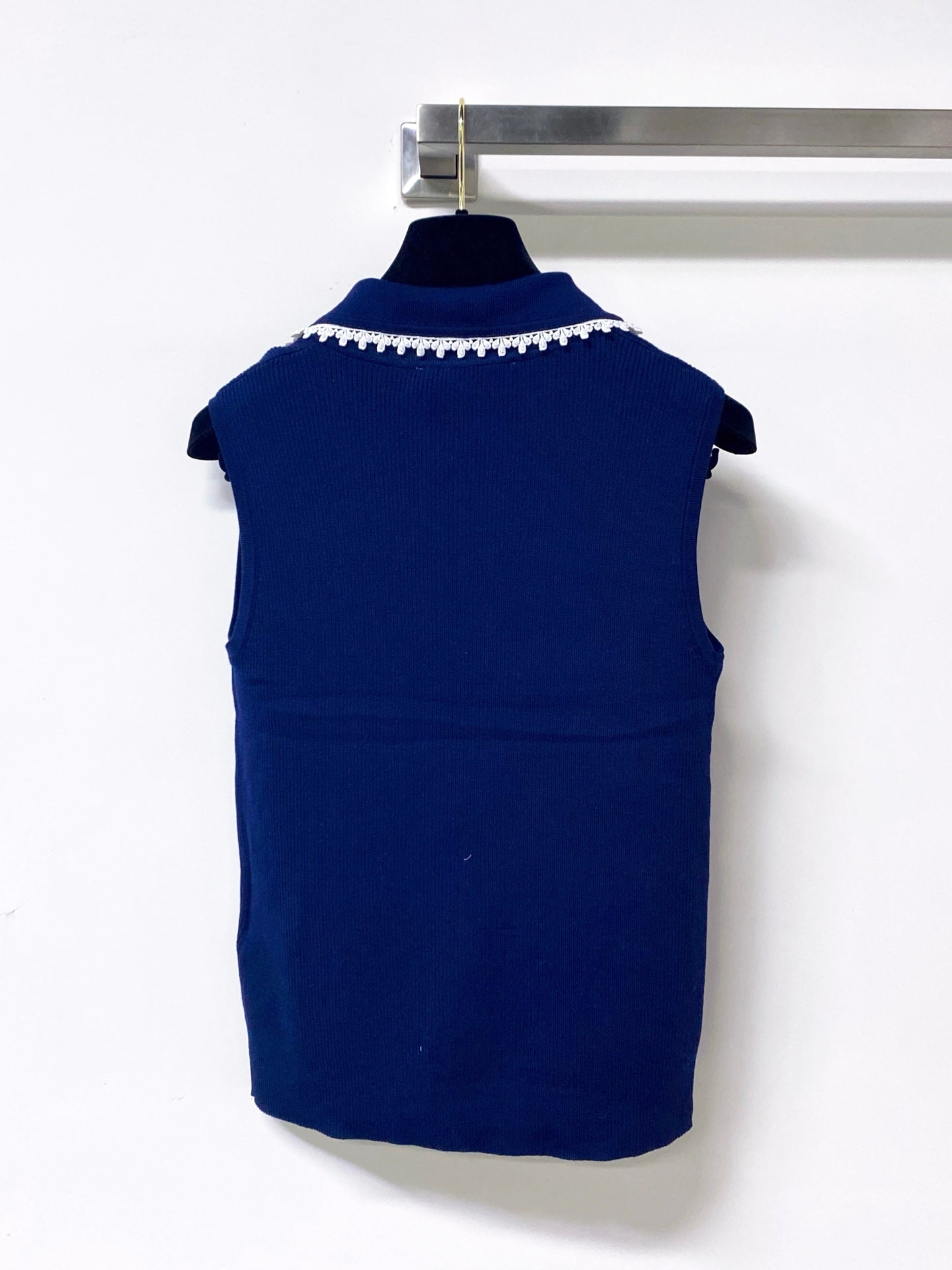 MIUMIU 26S SLEEVELESS POLO TOP STYLE 1051