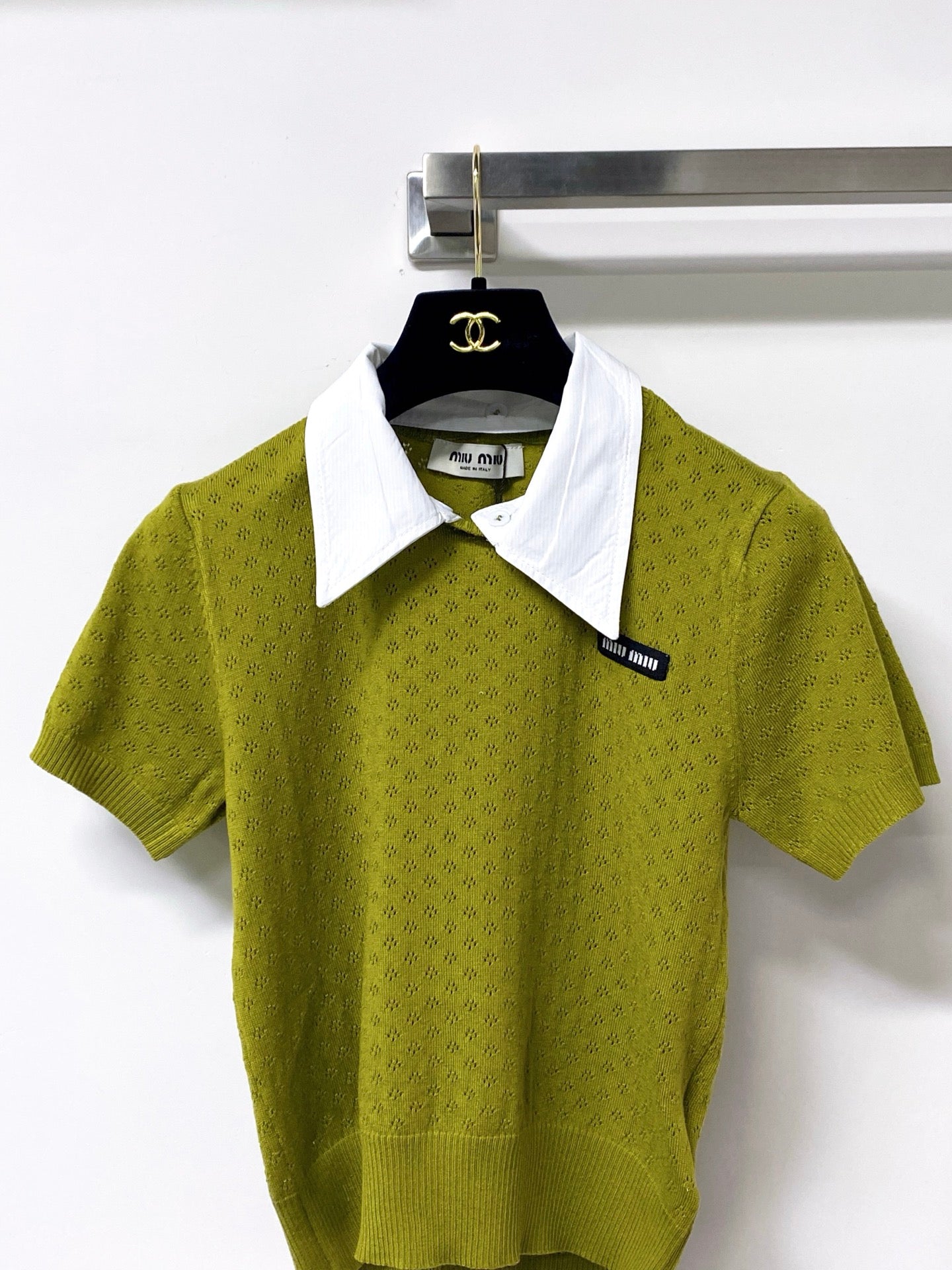 MIUMIU 26S SHORT-SLEEVED KNIT POLO SHIRT STYLE 1056