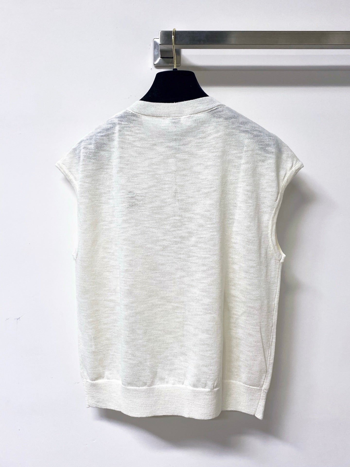 LOEWE 26S SLEEVELESS KNIT TOP 360