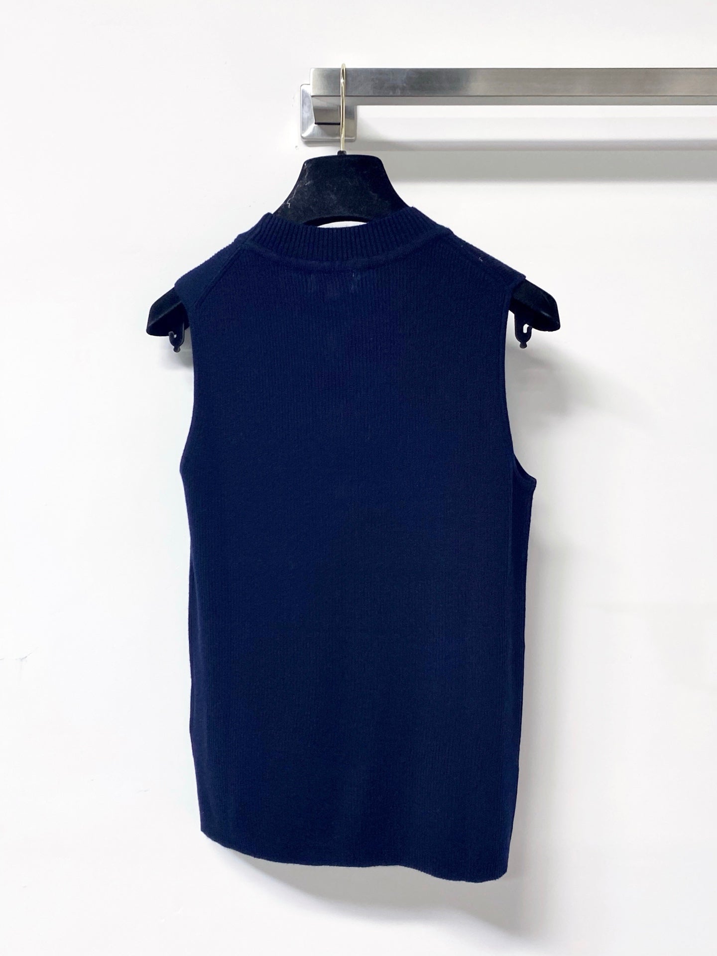 CHANEL 26S KNIT SLEEVELESS TOP STYLE 1209