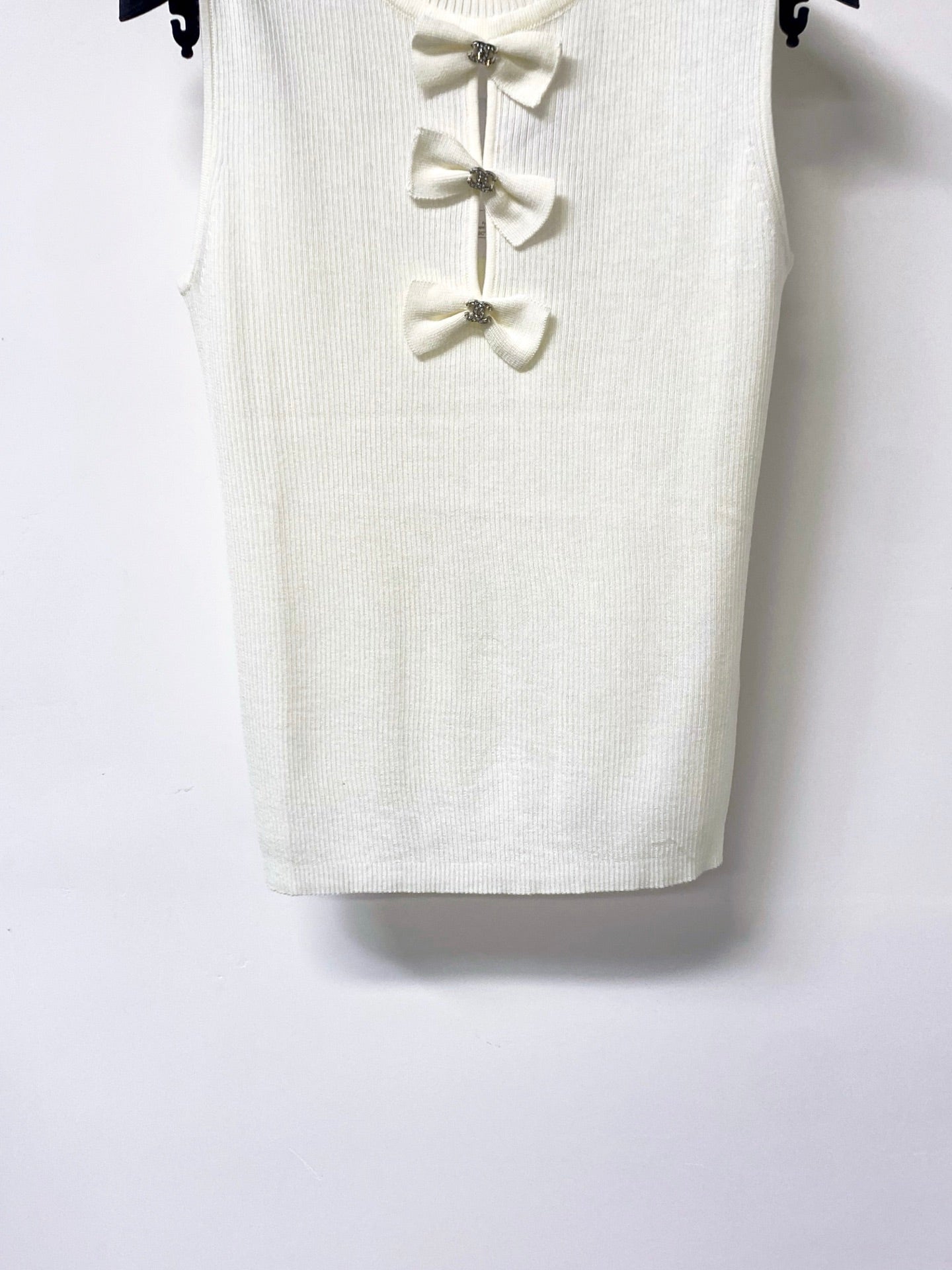 CHANEL 26S KNIT SLEEVELESS TOP STYLE 1207