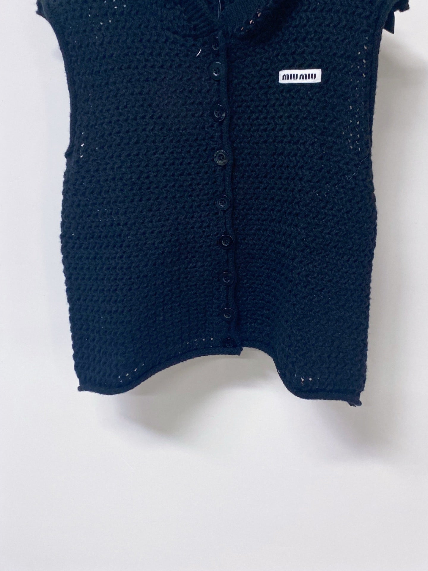 MIUMIU 26S HOODED OPEN-MESH KNIT VEST 1581