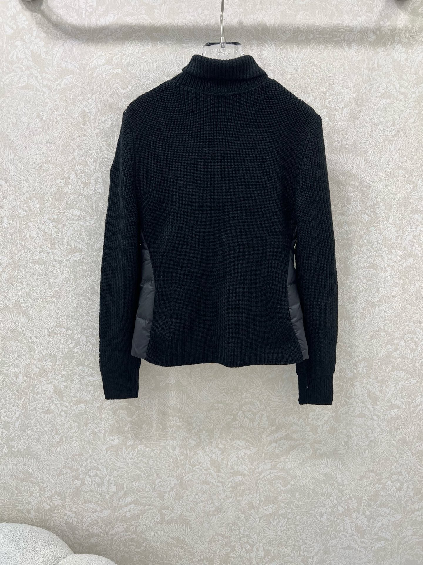 MONCLER 25S JACKET IN BLACK 073