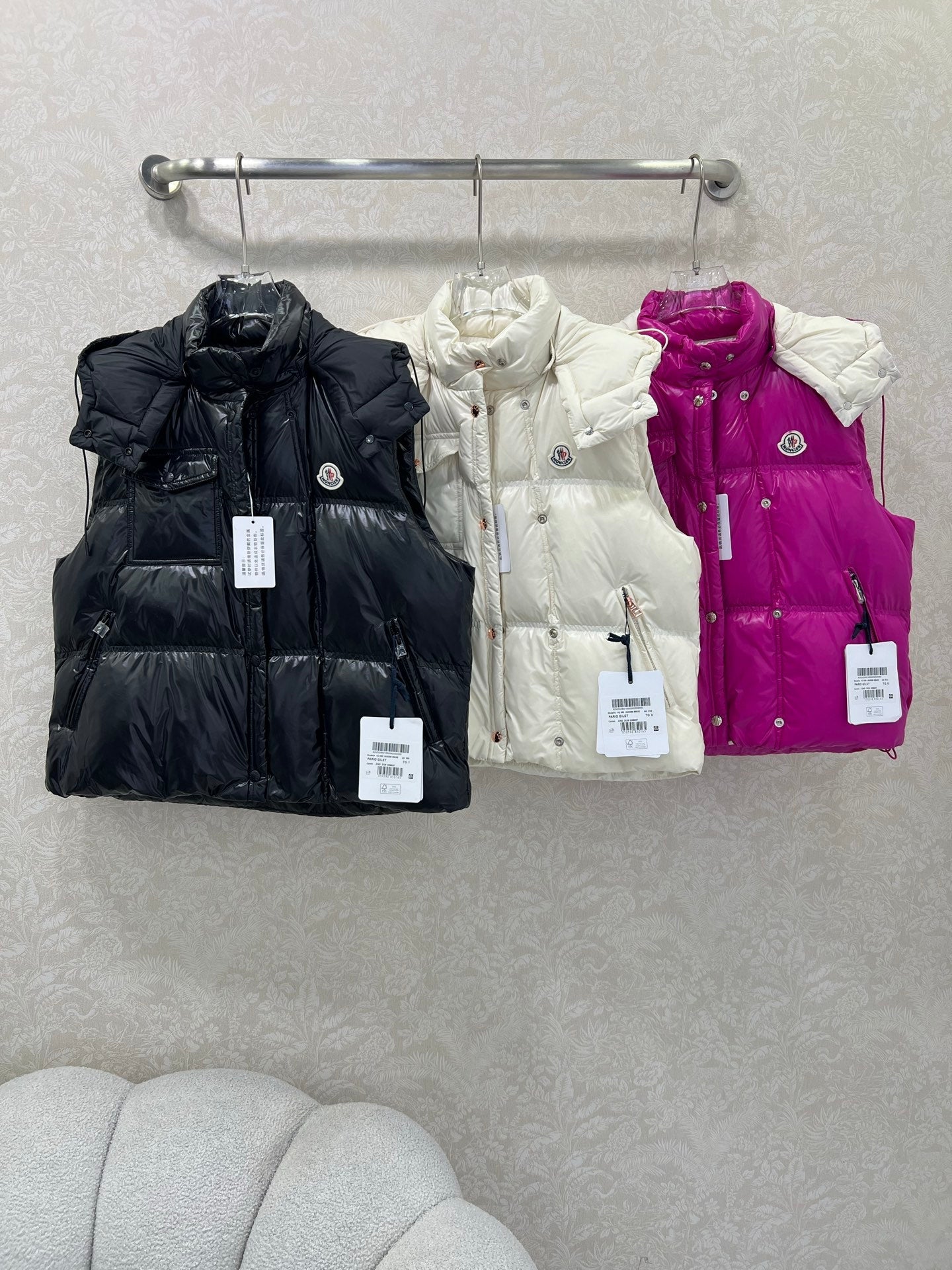 MONCLER 25S DOWN VEST 299316