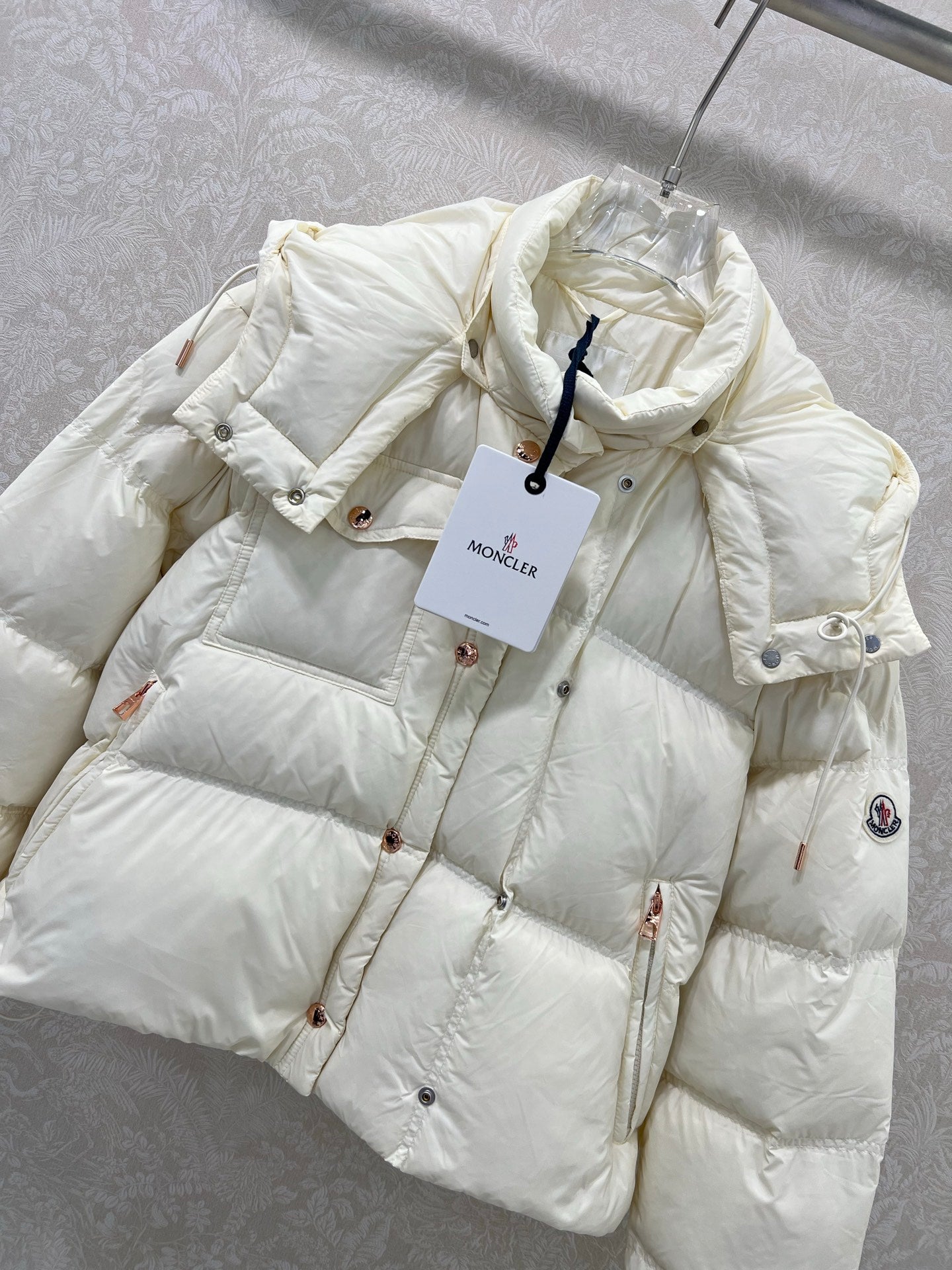 MONCLER 25S JACKET IN WHITE 093