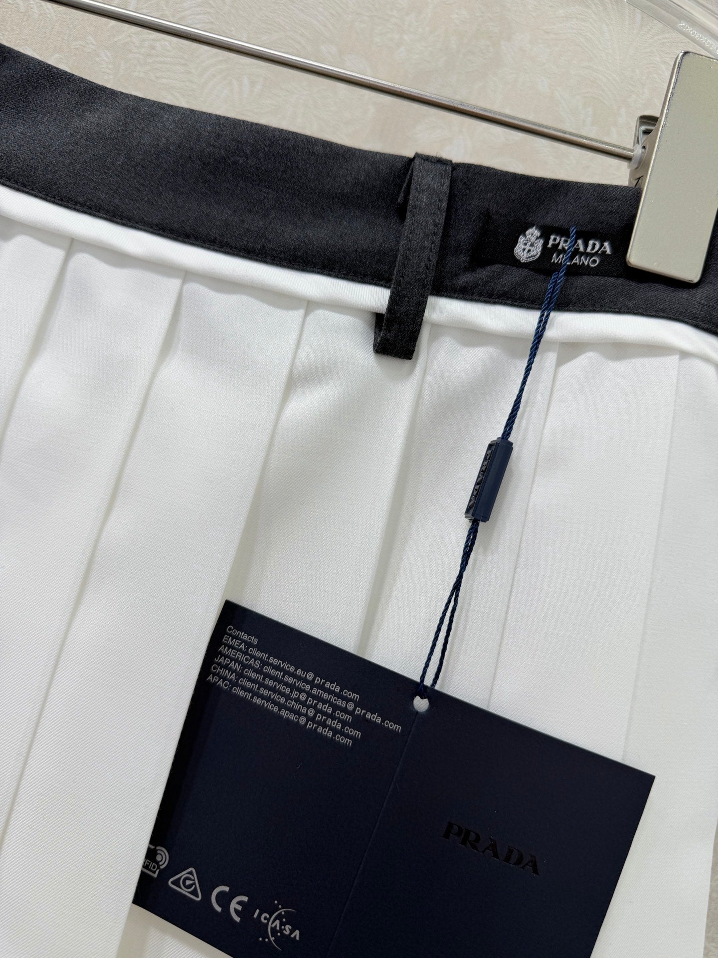 PRADA 26S HIGH WAISTED PLEATED MIDI SKIRT 770