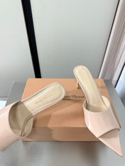 GIANVITO ROSSI 26S POINTED-TOE SANDALS 90 MM IN BEIGE PATENT CALFSKIN