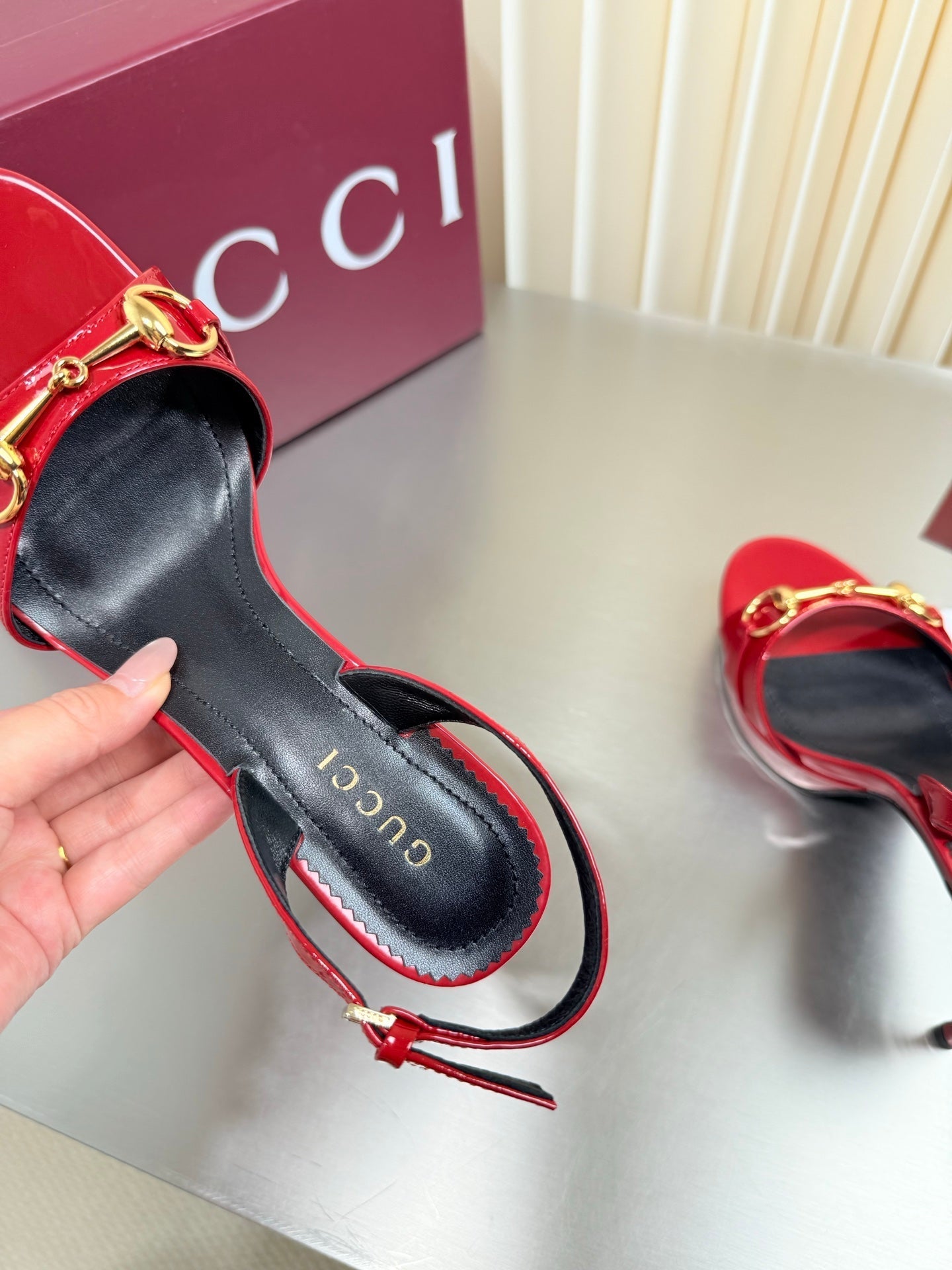 GUCCI 26S SLINGBACK PUMP 105 MM IN RED GLOSSY CALFSKIN