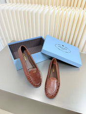 PRADA 26S CLASSIC LOAFERS IN CAMEL BROWN LAMBSKIN