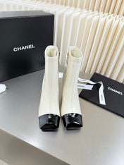 CHANEL 26S ZIPPER BOOTS 75 MM IN WHITE CALFSKIN AND BLACK PATENT LEATHER SQUARE TOE HIGH