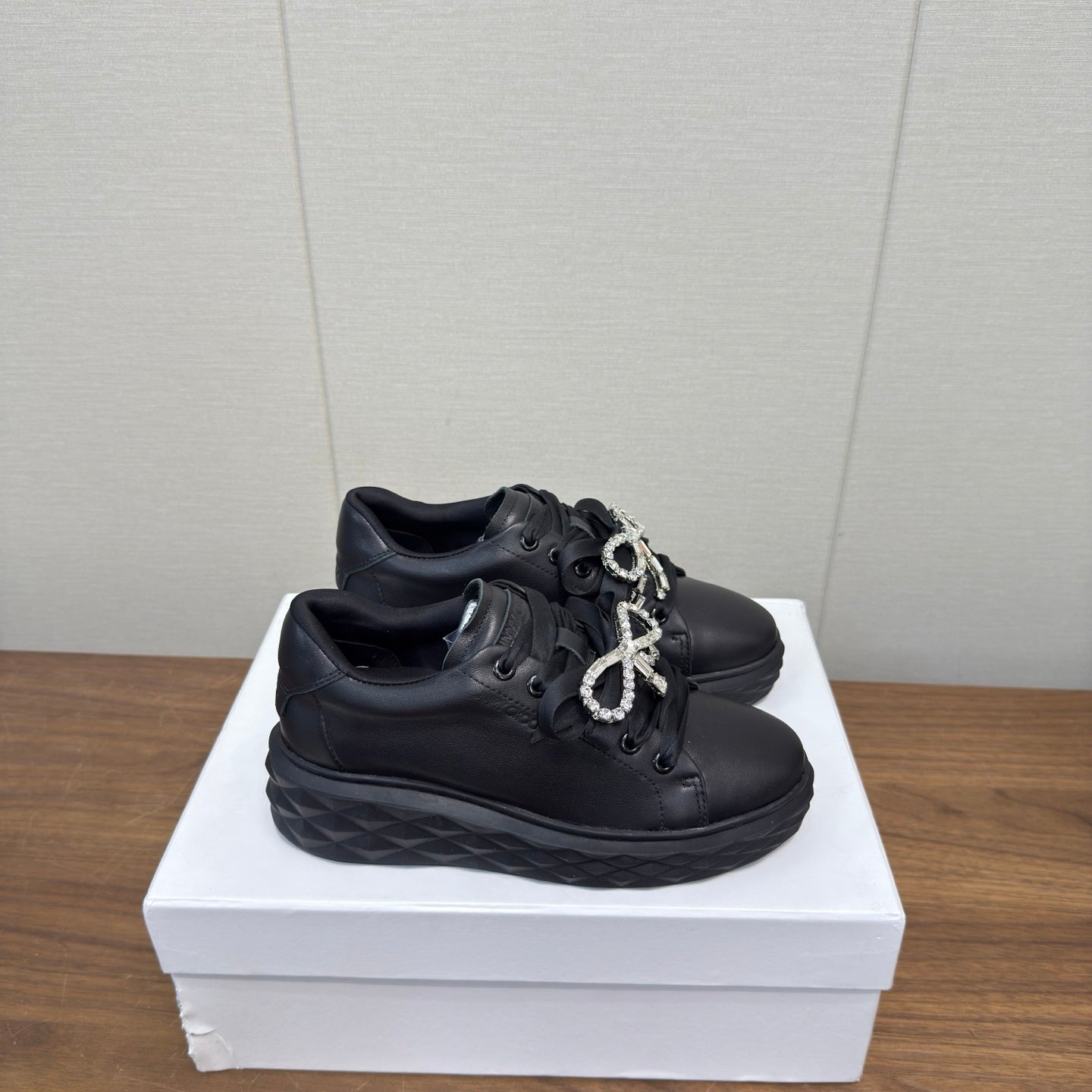 JIMMY CHOO 26S SNEAKERS 55 MM IN BLACK CALFSKIN WITH CRYSTAL BOW