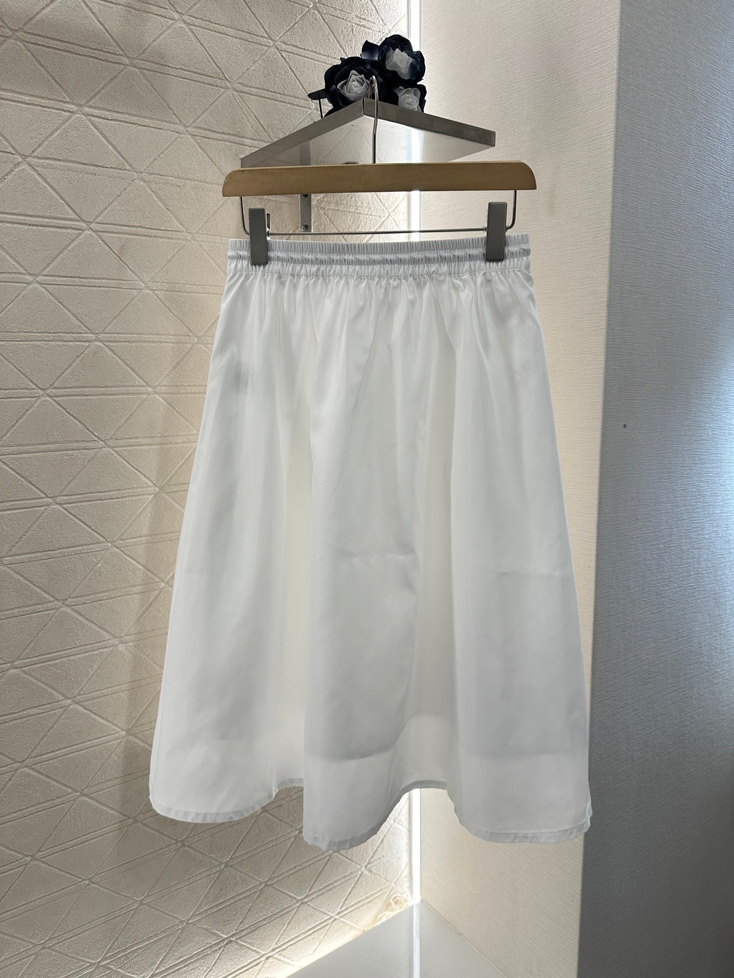 CHANEL SLEEVELESS TOP 272320