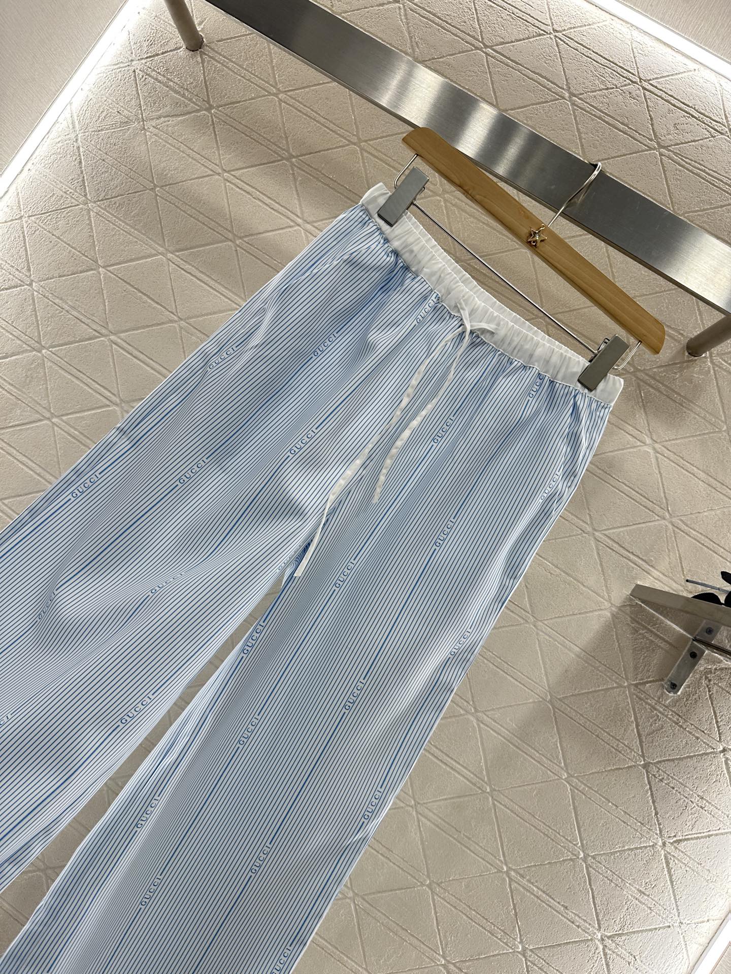 GUCCI STRIPED WIDE-LEG PANTS 276516