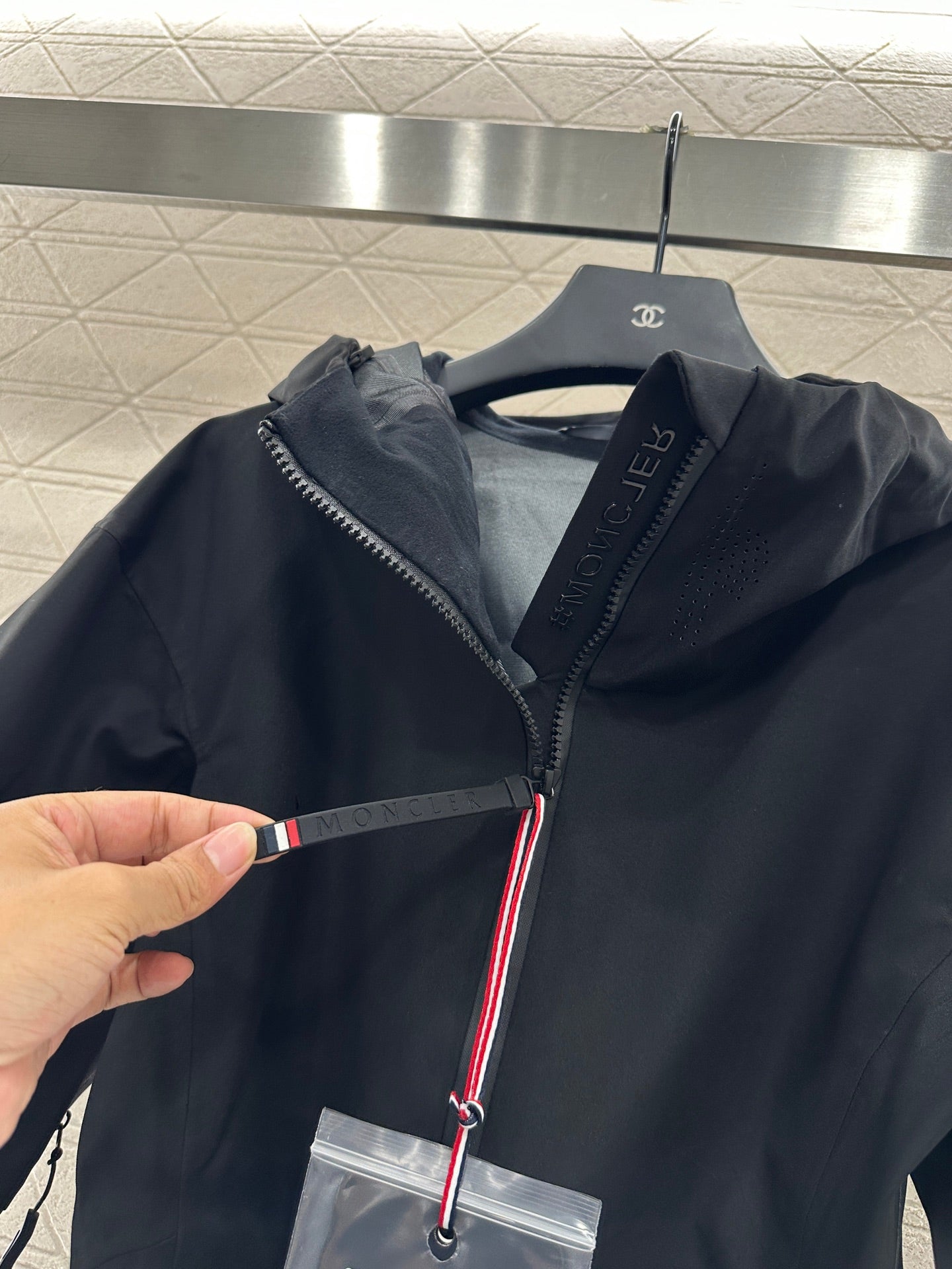 MONCLER 25S JACKET 290975
