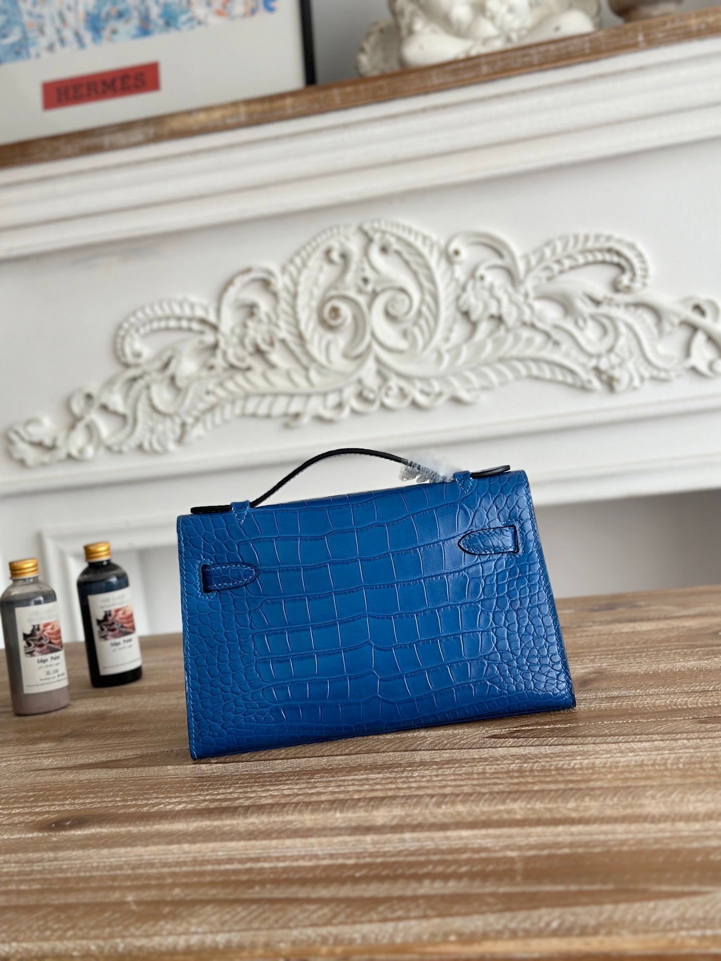 HM 26S KELLY MINI 22MM IN DARK BLUE CROC EMBOSSED CALFSKIN SILVER KELLY BUCKLE