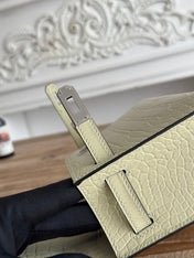 HM 26S KELLY MINI 22MM IN BEIGE CROC EMBOSSED CALFSKIN SILVER KELLY BUCKLE