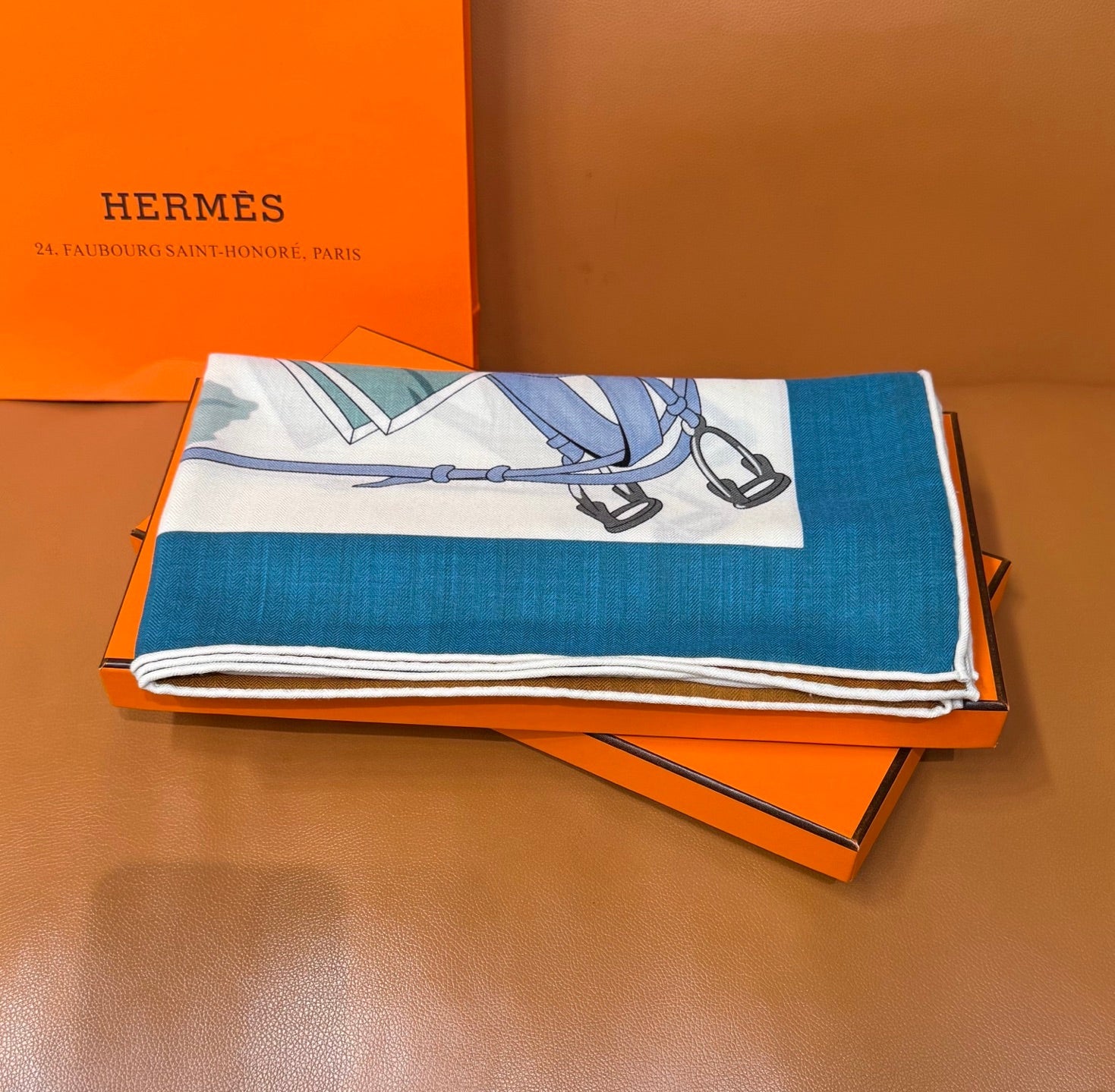 HERMES 26S SCARF 140 IN CASHMERE AND SILK 305963