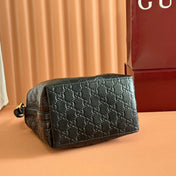 GUCCI 26S HAND BAG 19 IN BLACK CALFSKIN WITH MONOGRAM PATTERN
