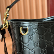 GUCCI 26S HAND BAG 19 IN BLACK CALFSKIN WITH MONOGRAM PATTERN