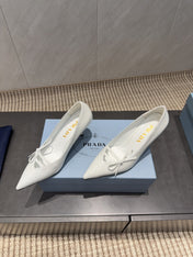 PRADA 26S POINTED TOE HEELS 75MM IN WHITE CALFSKIN WITH BOW