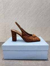 PRADA 26S LOW HEEL SQUARE TOE SLINGBACK SHOES 85MM IN CARAMEL BROWN SUEDE WITH LOGO