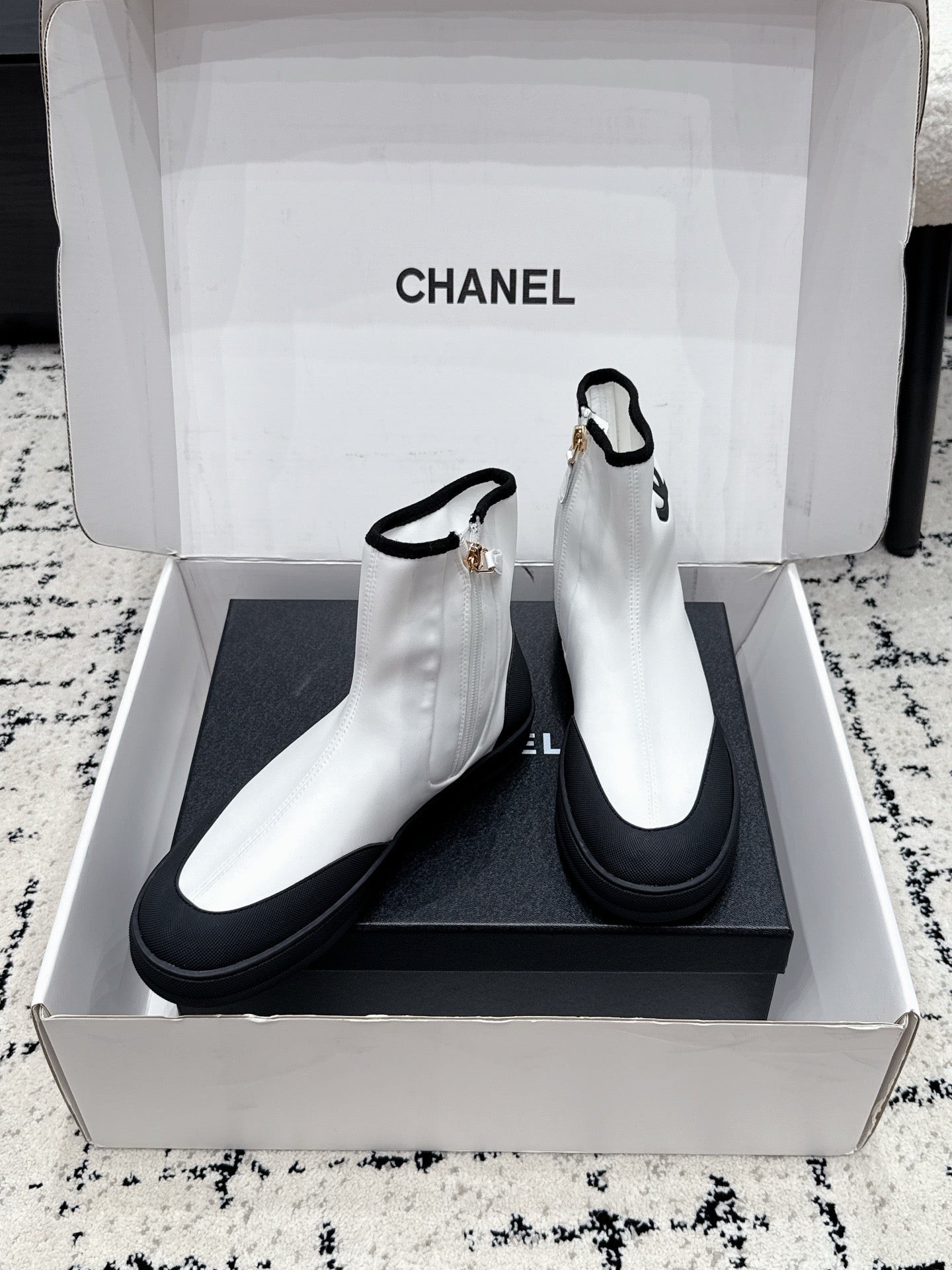 CHANEL 26S ZIPPER BOOTS IN WHITE MIX BLACK FABRIC AND LAMBSKIN