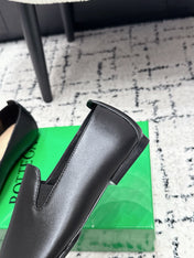 BOTTEGA VENETA 26S FLAT LOAFERS IN BLACK CALFSKIN