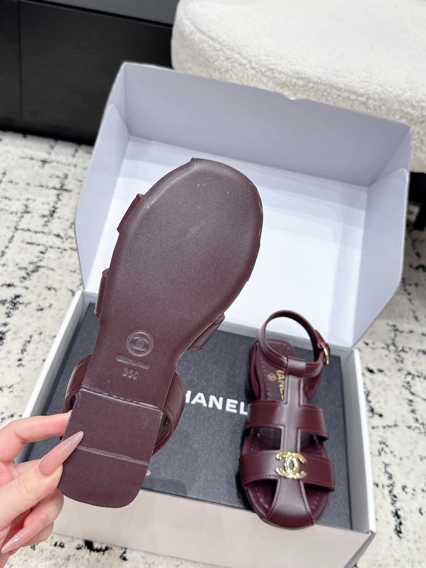 CHANEL 26S SANDALS IN DARK RED CALFSKIN WITH GOLD HARDWARE