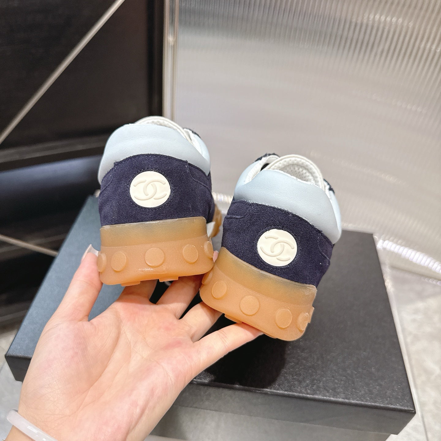 CHANEL 26S LOW TOP SNEAKERS IN NAVY BLUE SUEDE AND WHITE FABRIC WITH RUBBER SOLE
