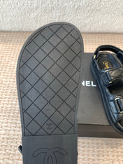 DAD SANDAL IN BLACK SHEEPSKIN