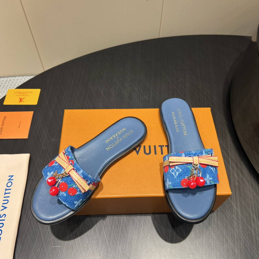 LV SLIDE SANDALS 25S IN DARK BLUE DENIM AND CALFSKIN WITH CHERRY BLOSSOM BUCKLE