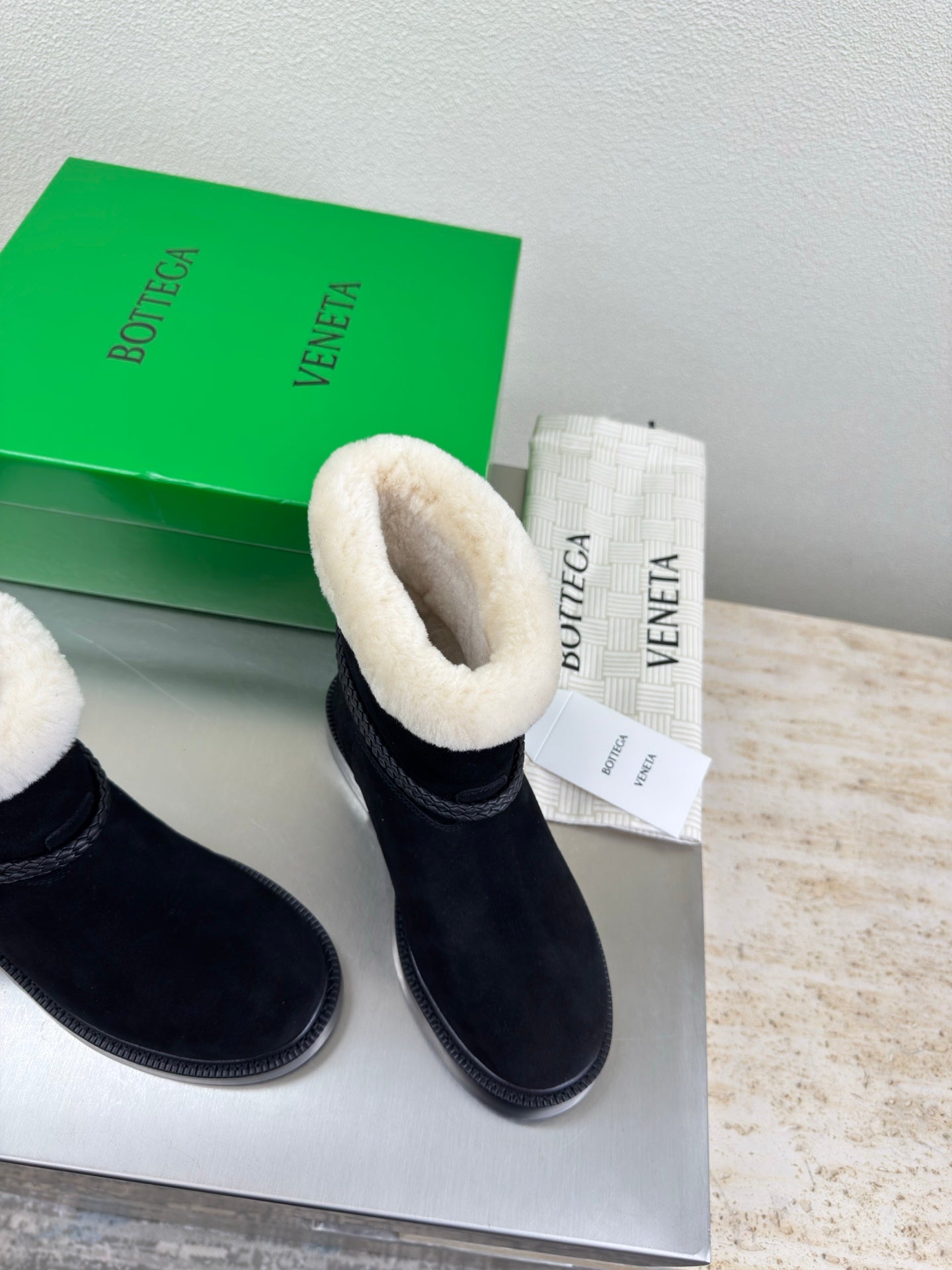 BOTTEGA VENETA 26S FUR-LINED BOOTS IN BLACK SUEDE AND WHITE WOOL