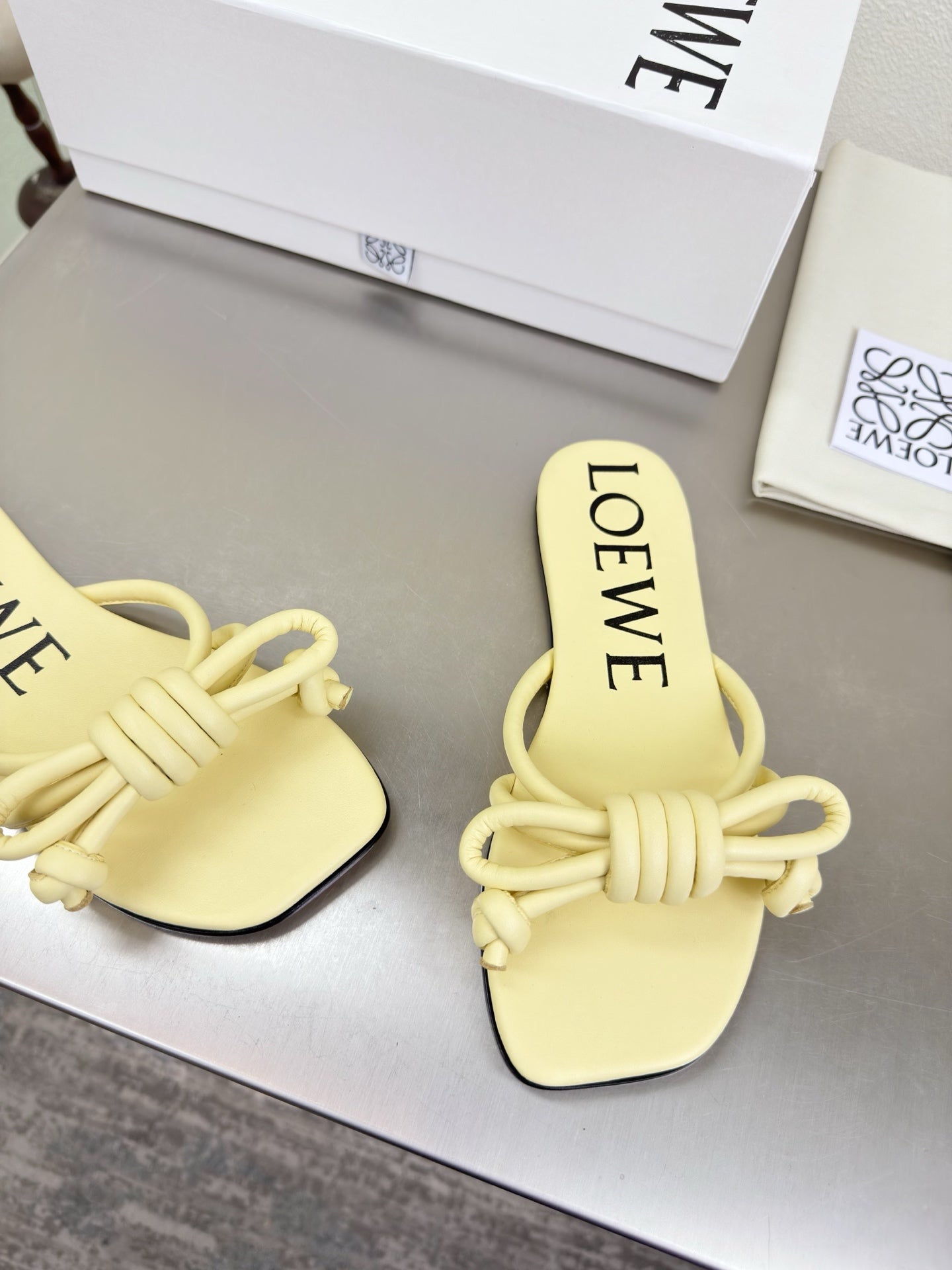 LOEWE 26S FLAMENCO KNOT SANDAL IN BUTTER YELLOW CALFSKIN