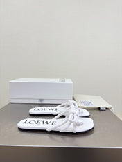 LOEWE 26S FLAMENCO KNOT SANDAL IN WHITE CALFSKIN