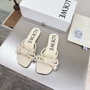 LOEWE 26S FLAMENCO KNOT SANDAL IN IVORY WHITE CALFSKIN
