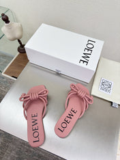 LOEWE 26S FLAMENCO KNOT SANDAL IN PINK CALFSKIN