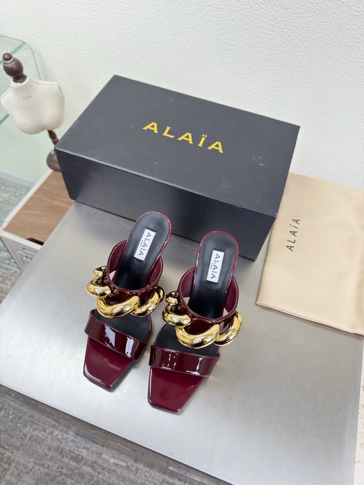 ALAIA 26S DOUBLE STRAP WEDGE SANDALS 110 MM IN DARK RED GLOSSY CALFSKIN WITH GOLD HARDWARE